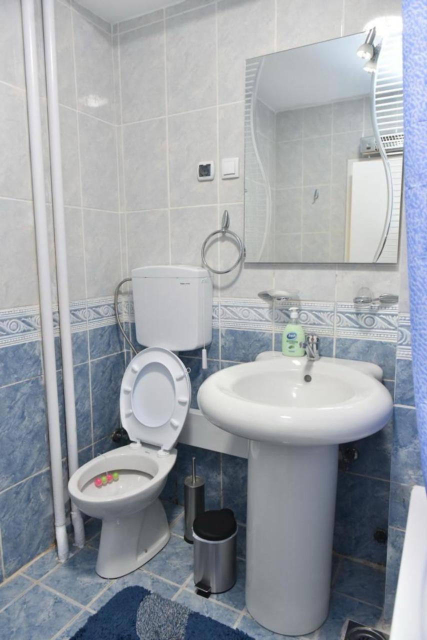 Promenada Apartmani Kruševac Buitenkant foto