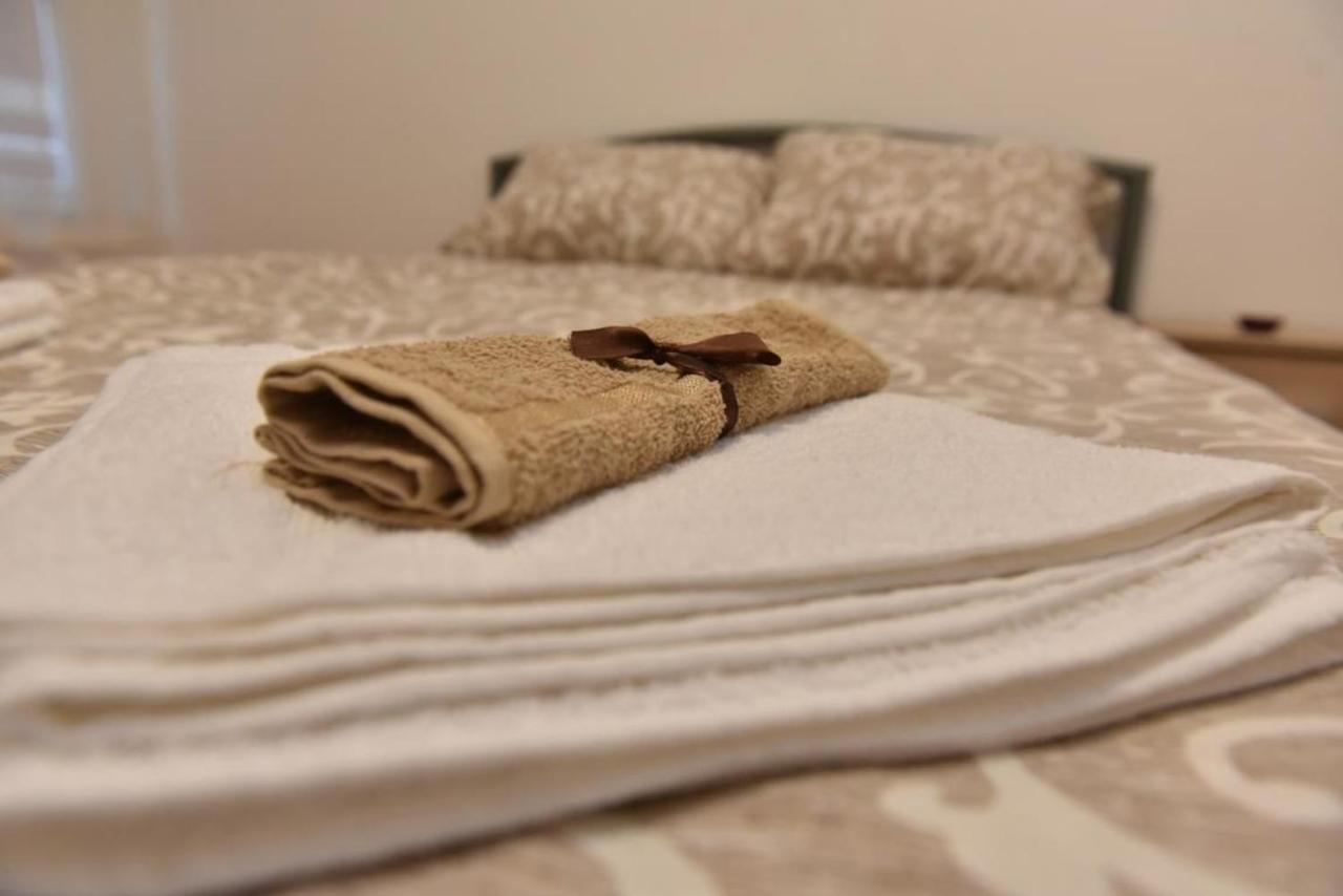 Promenada Apartmani Kruševac Buitenkant foto