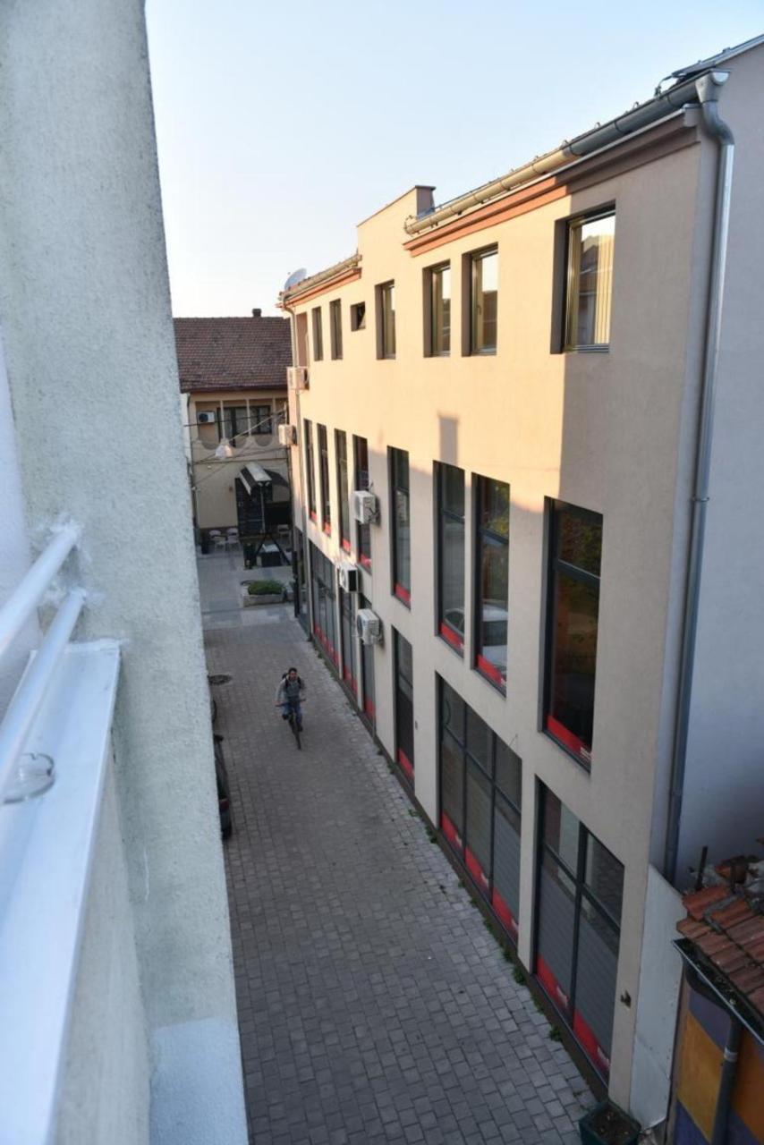 Promenada Apartmani Kruševac Buitenkant foto