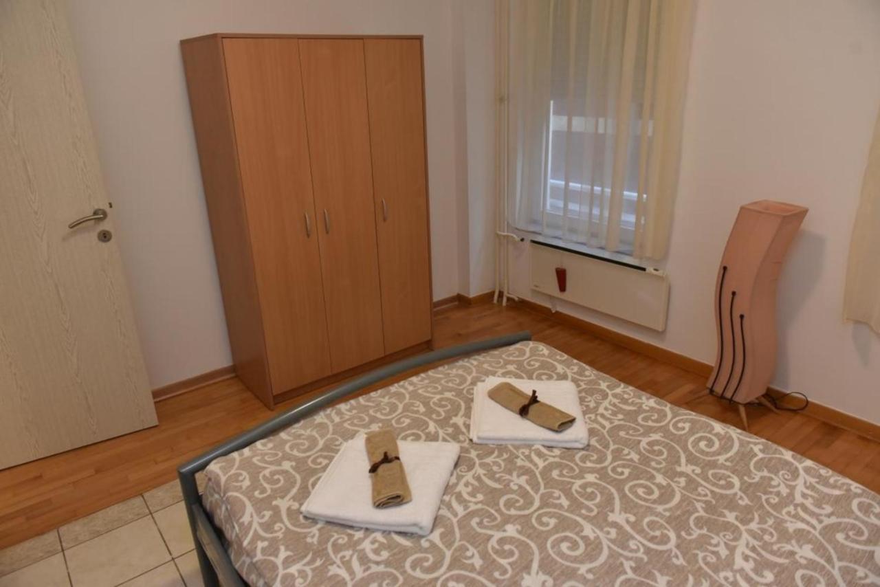 Promenada Apartmani Kruševac Buitenkant foto