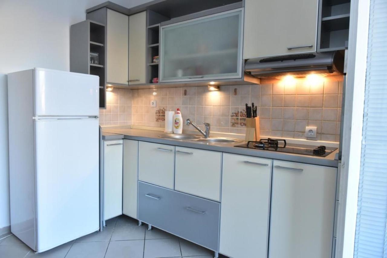 Promenada Apartmani Kruševac Buitenkant foto