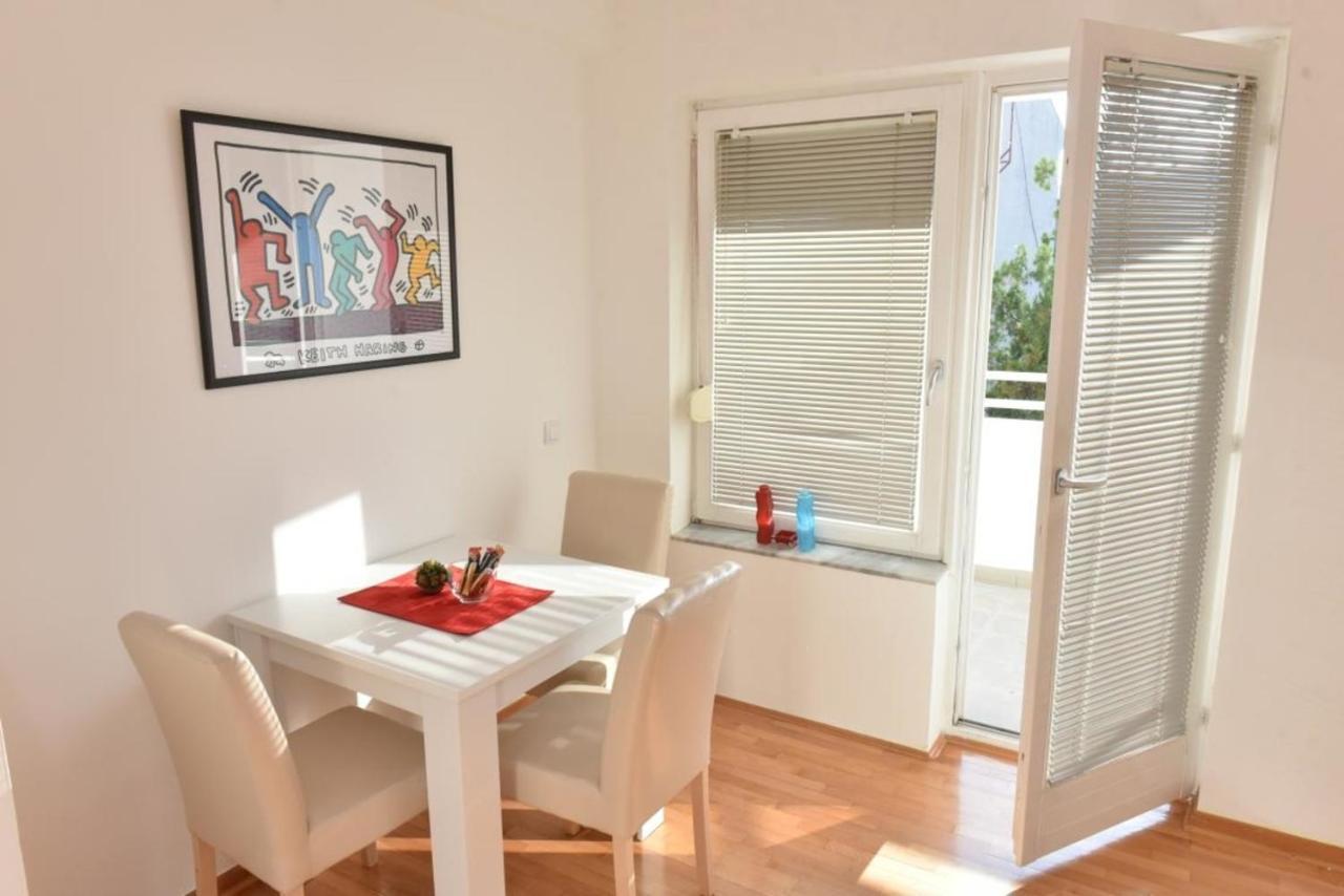 Promenada Apartmani Kruševac Buitenkant foto