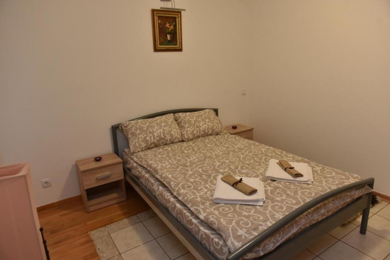 Promenada Apartmani Kruševac Buitenkant foto